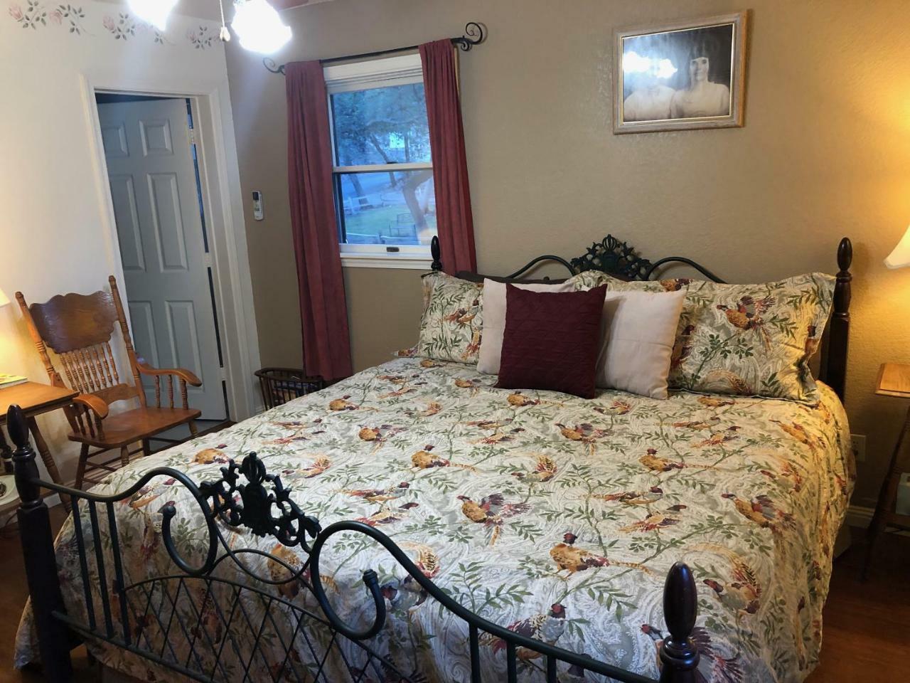 Ramsey Canyon B&B Nicksville Екстериор снимка